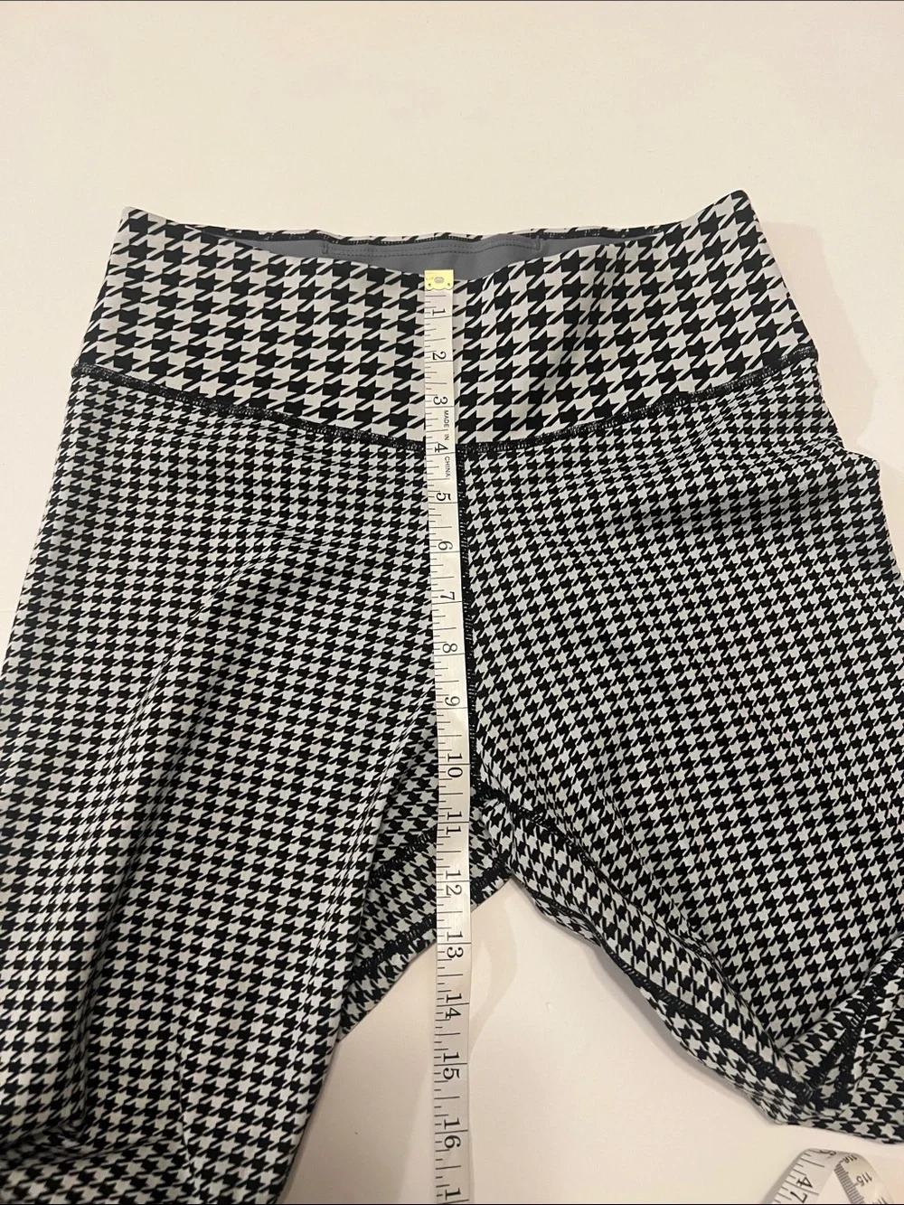 Nike One Icon Clash Houndstooth Leggings Medium Black White Dri-FIT 7/8 Athletic